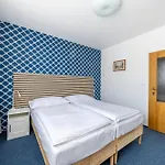 Penzion Marina Vltava Nelahozeves