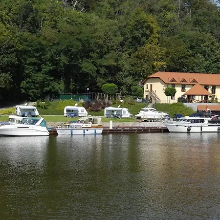 Marina Vltava Гостевой дом