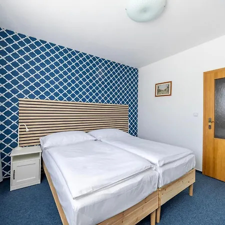 Penzion Marina Vltava Nelahozeves
